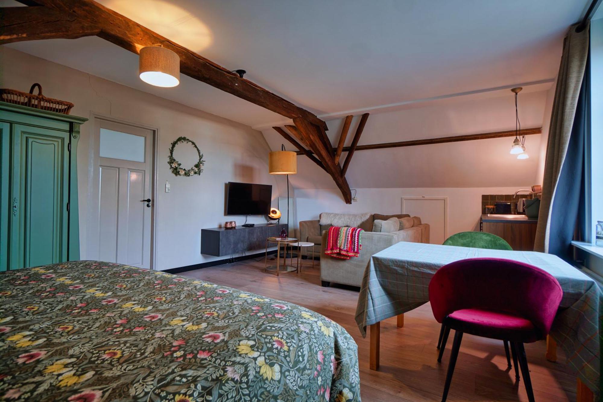 Bed & Breakfast Bloemen Vertellen Elst  Exterior photo